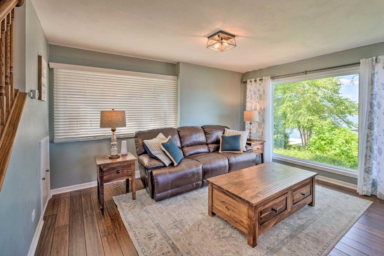 Lakefront Oasis With Boat Dock, Fire Pit, Grill Bristol Exterior photo