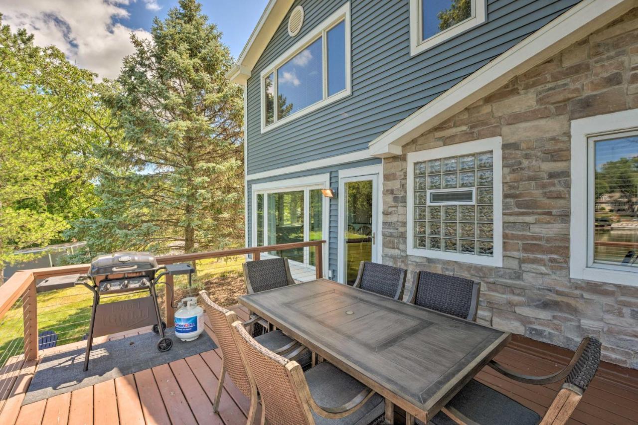 Lakefront Oasis With Boat Dock, Fire Pit, Grill Bristol Exterior photo