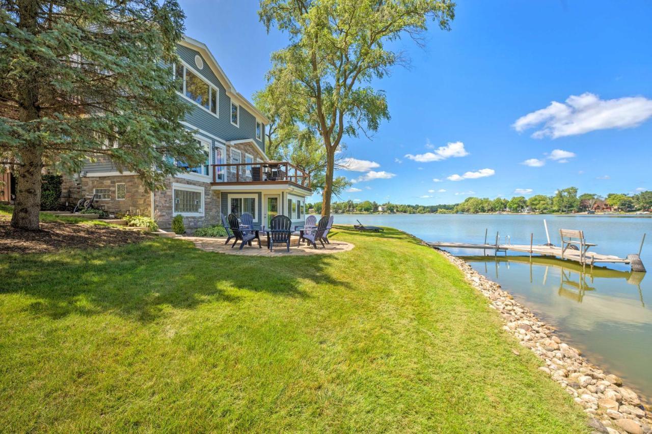Lakefront Oasis With Boat Dock, Fire Pit, Grill Bristol Exterior photo